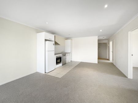 Stanhope Road - 3 Bedroom - 1 Bathroom - 2 Carparks - Photo 4