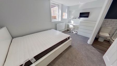 4 bedroom terraced house to rent - Photo 3