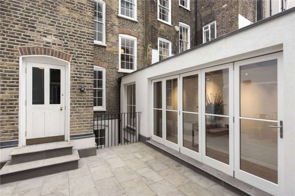 An incredible Grade II* listed house in the heart of Bloomsbury - Photo 1