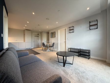 Local Crescent, Salford - Photo 5