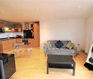 2 bedroom flat to rent - Photo 3