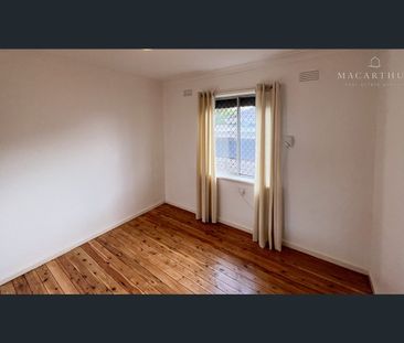 Newly Renovated 3-Bedroom Home - Photo 5