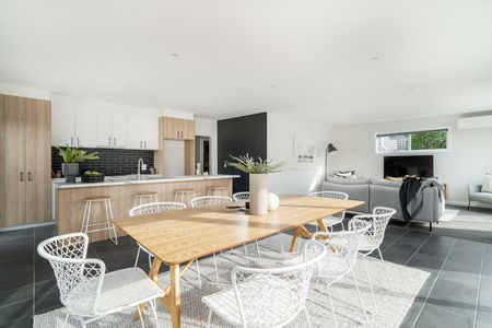 15 Nelumie Street Lindisfarne TAS 7015 Australia - Photo 5