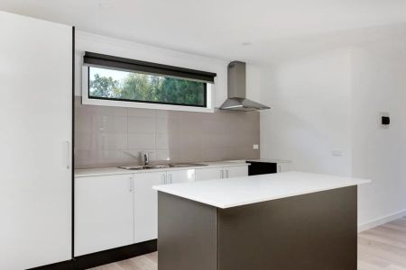 Spacious Two Bedroom Townhouse - Photo 3