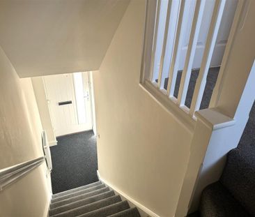 2 bedroom end of terrace house to rent - Photo 1