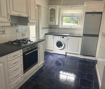2 bedroom semi-detached house to rent - Photo 5