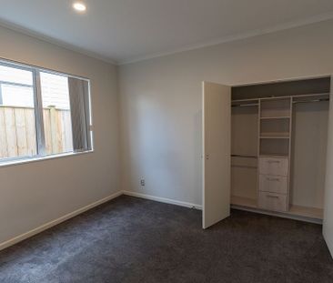 Charming 2BR Flat Bush Granny - Photo 1