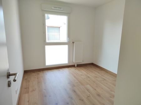Location Appartement 3 pièces 60m² ST JEAN DE LA RUELLE 45140 - Photo 3