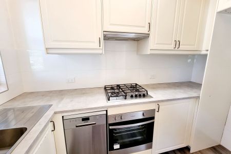 ONLY AVAILABLE UNTIL 31 OCTOBER 2026 - Photo 5