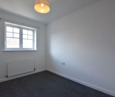 Housesteads Gardens, Newcastle Upon Tyne, NE12 - Photo 4