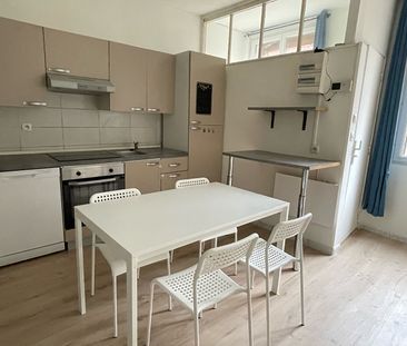 Location Appartement 2 pièces 55m² - Photo 3