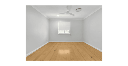 Elegant Queenslander Opposite Oriel Park - Photo 3