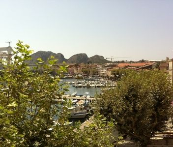 Location Appartement 2 pièces 59m² LA CIOTAT 13600 - Photo 4