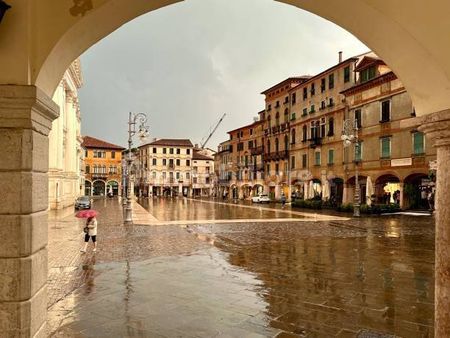 Trilocale piazza Libertà, Centro, Bassano del Grappa - Photo 5