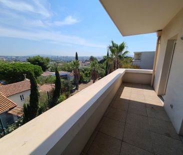 Appartement 3 pièces 52m2 MARSEILLE 15EME 796 euros - Photo 1