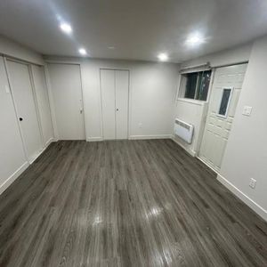 1 Bed 1 Bath Appartment - Photo 2