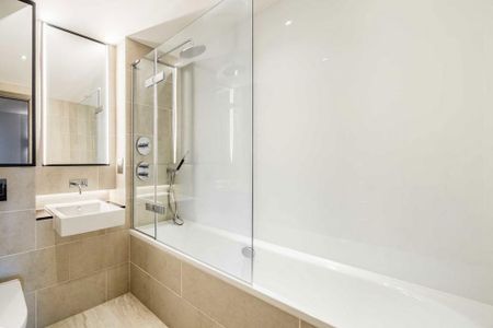 3 bedroom flat to rent - Photo 2