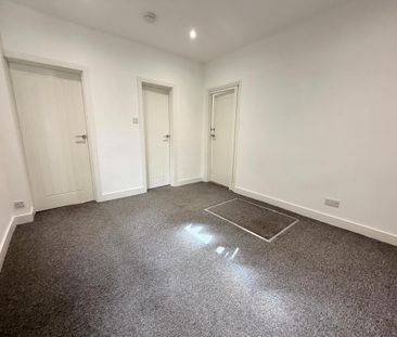 2 bedroom ground floor flat to rent - Photo 2