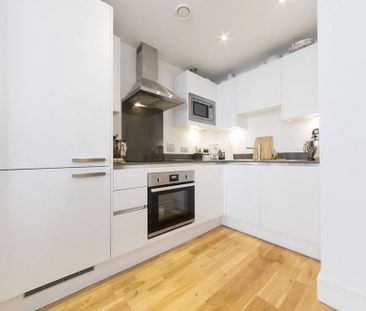 1 bedroom flat to rent - Photo 6