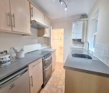 3 bedroom terraced house to rent - Photo 4