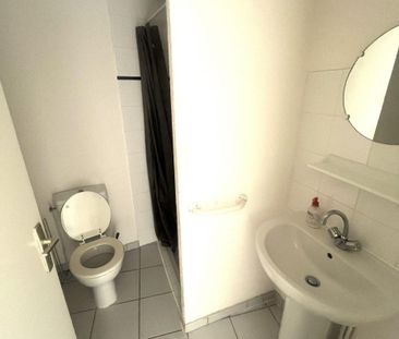 Location Appartement 23m² ST ETIENNE 42000 - Photo 5