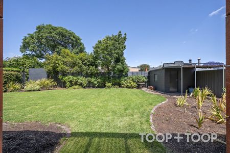Charming 3-Bedroom Home in Sought-After Beulah Park - Photo 5
