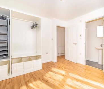 2 bedroom maisonette to rent - Photo 4