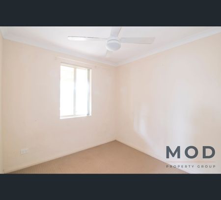16/135 Challis Rd, Seville Grove, WA 6112 - Photo 3