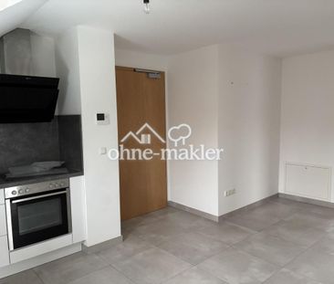 Helle 2-Zimmer DG-Wohnung mit Einbauküche und Balkon - Photo 5