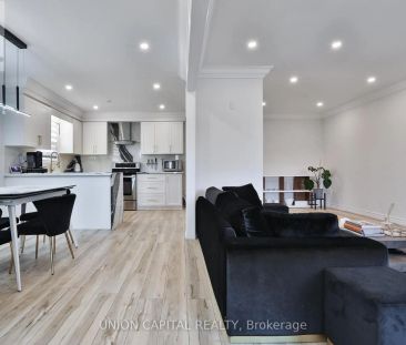 21 AVON CRESCENT - Photo 2