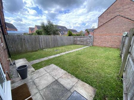 Rosebeck Walk, Altrincham, WA14 - Photo 3