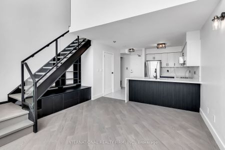 Mystic Pointe Lofts , #823 - Photo 4