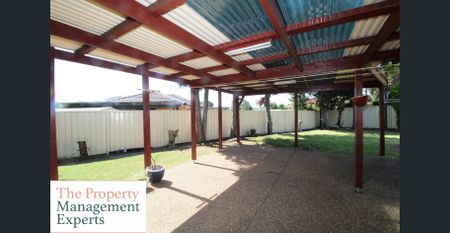 🏡 Spacious & Well-Maintained 3-Bedroom Family Home in a Convenient Location - Photo 5