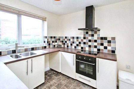 2 bed upper flat to rent in NE5 - Photo 5