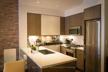 Showcase Lofts - Photo 5