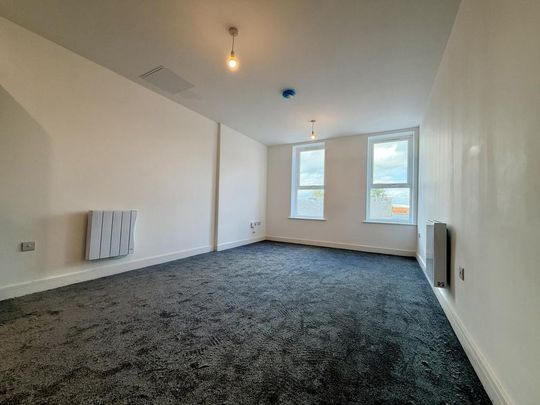 3 bedroom flat to rent - Photo 1