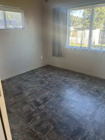 Cute One-Bedroom Home - Photo 3