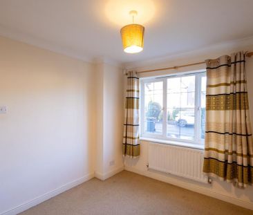 4 bedroom detached house to rent - Photo 2