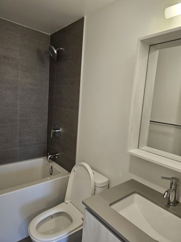 For Lease - 35 Parliament Street Unit# 1711, Toronto, Ontario - Photo 2