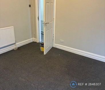 4 bedroom terraced house to rent - Photo 5