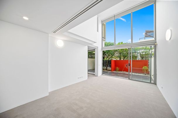 Prestigious Waterside Living ** Available Now ** - Photo 1