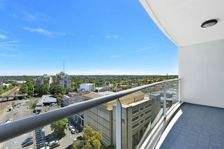 Executive Apartment In Prime Location - Photo 2