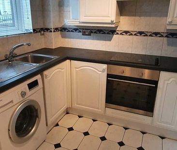 2 bedroom flat to rent - Photo 6