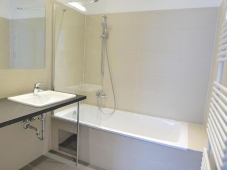 Neuwertig & tolle Lage!! Super-moderne 2-Zimmer Wohnung - Foto 2