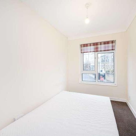 Rectory Square, Tower Hamlets, E1 - Photo 1