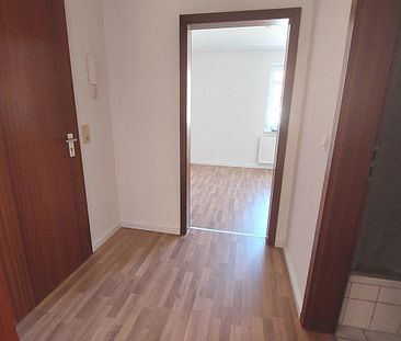 FRISCH RENOVIERTE 2 RAUMWOHNUNG mit Terrasse - Foto 1