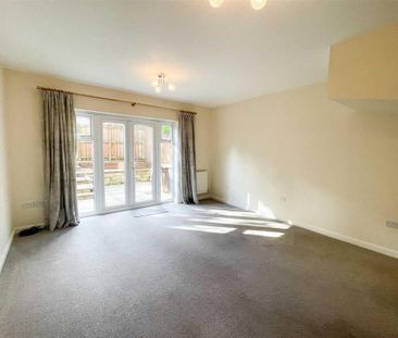 3 bedroom terraced house to rent - Photo 1