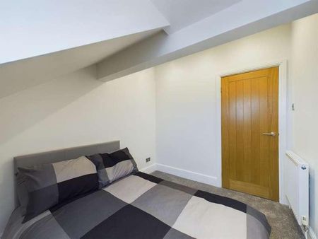 Top Floor Clifton Drive North, Lytham St. Annes, FY8 - Photo 4