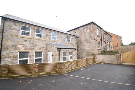 Leeds Road, Robin Hood, Wakefield - Photo 4