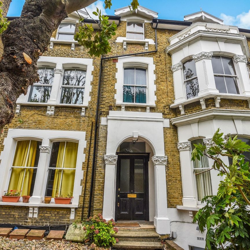 2 Bed Flat, Humber Road, SE3 - Photo 1